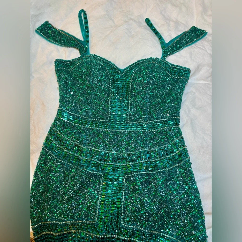 Sherri Hill size 2 emerald beaded cocktail dress - Picture 3 of 17